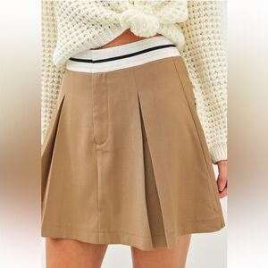 Soft Twill Pleated Skirt | Cappuccino